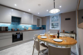 Spacious - 3 Storey Apartment - Central Ambleside - Outstanding Views